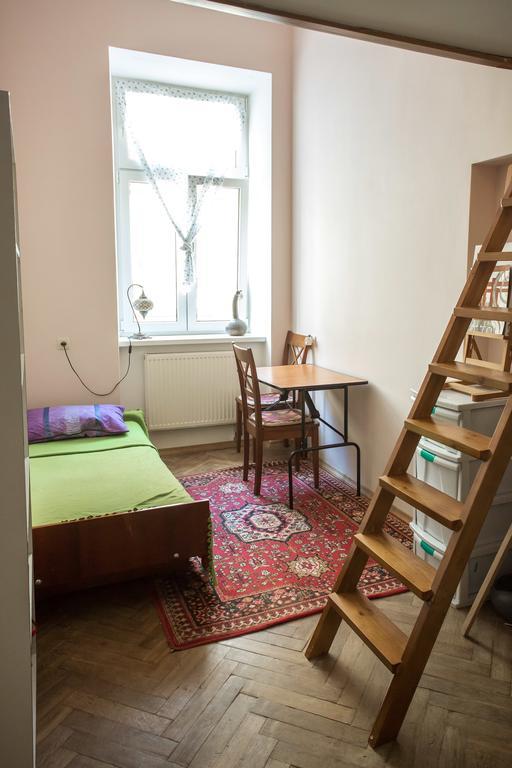 Magic Bus Hostel Lviv Værelse billede
